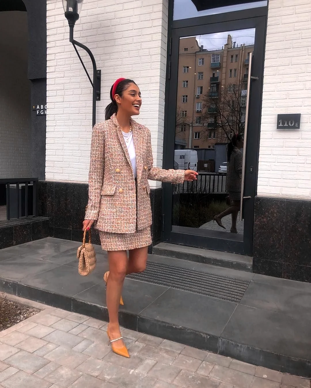 Твидовый брючный костюм Шанель твидовый 2020