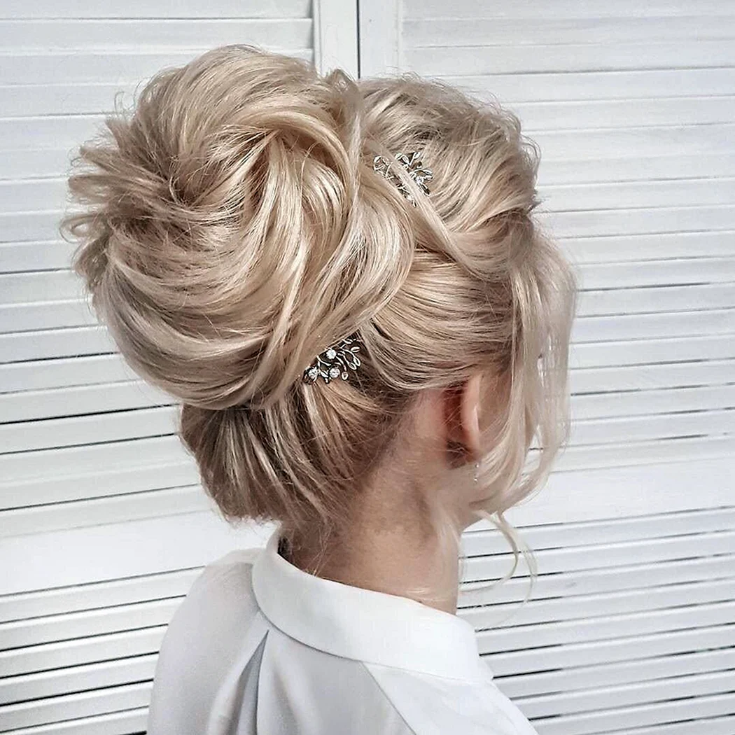 Прическа пучок