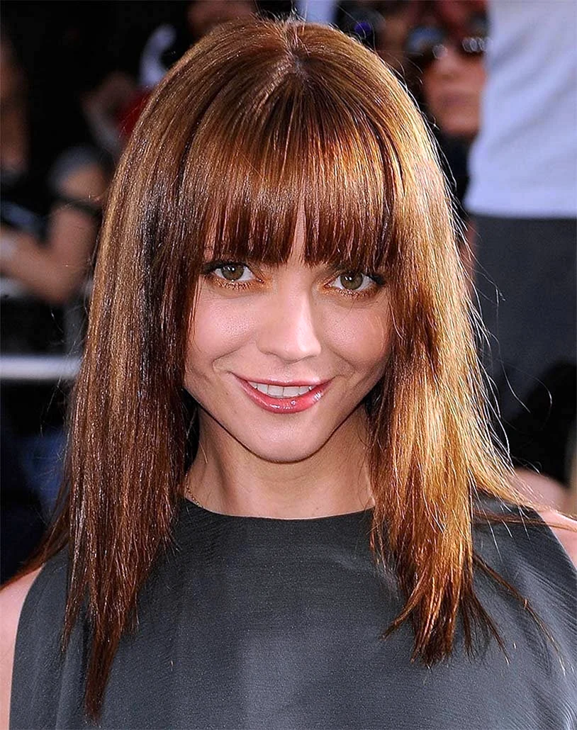 Длинная филированная челка