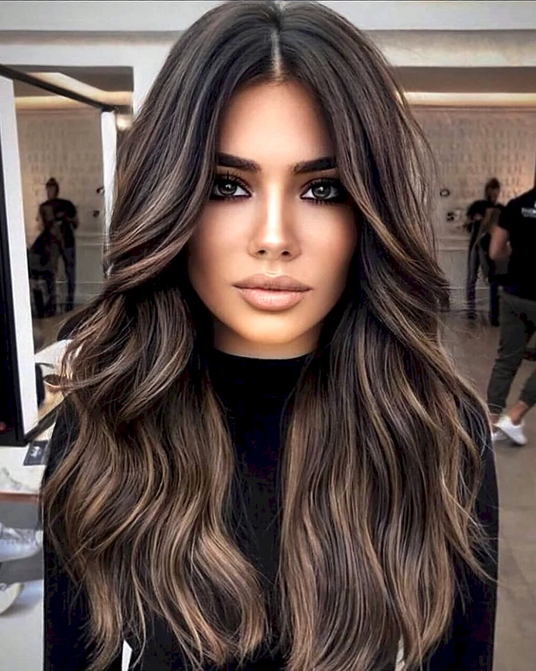Балаяж на темные волосы 2021 модные тренды