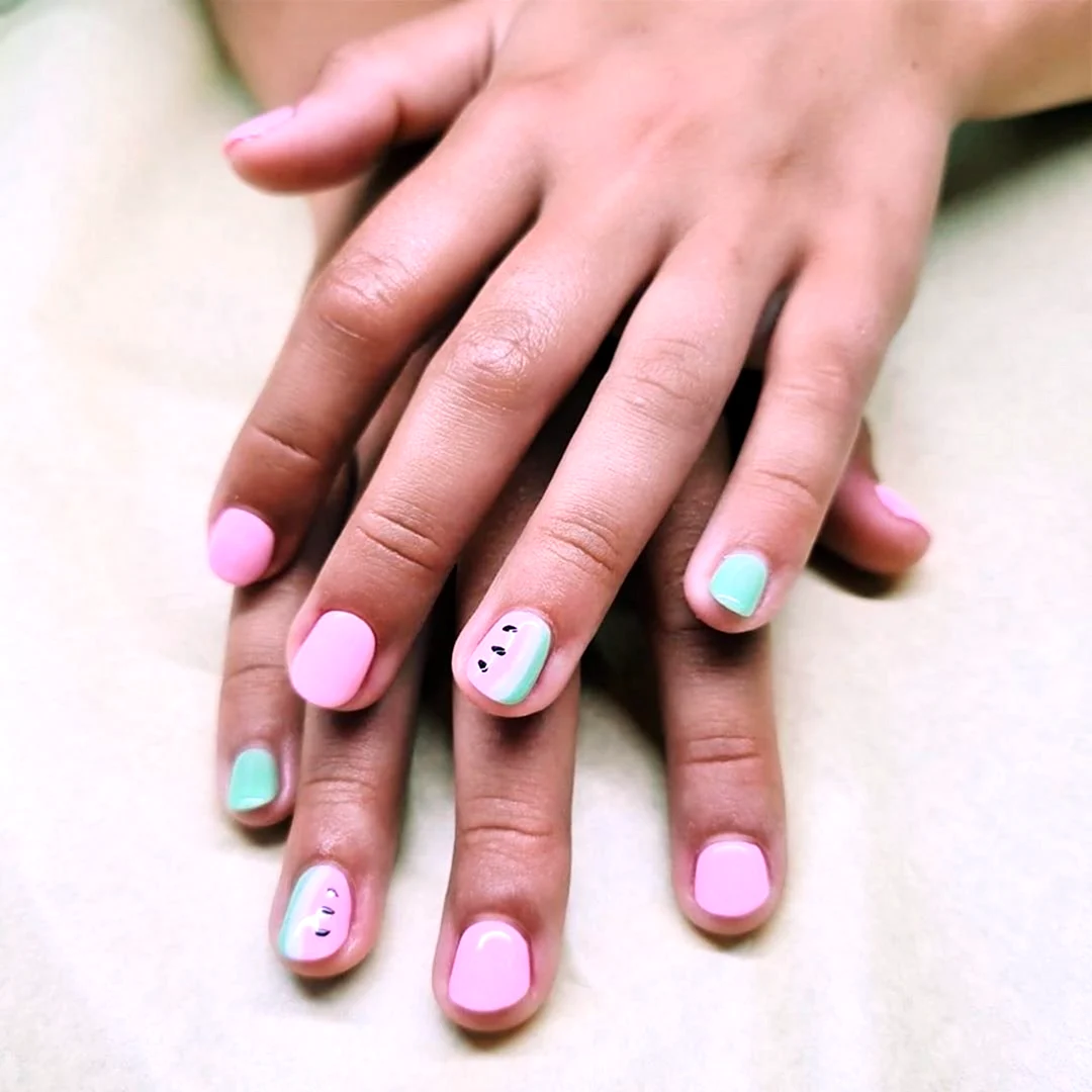 Детский маникюр