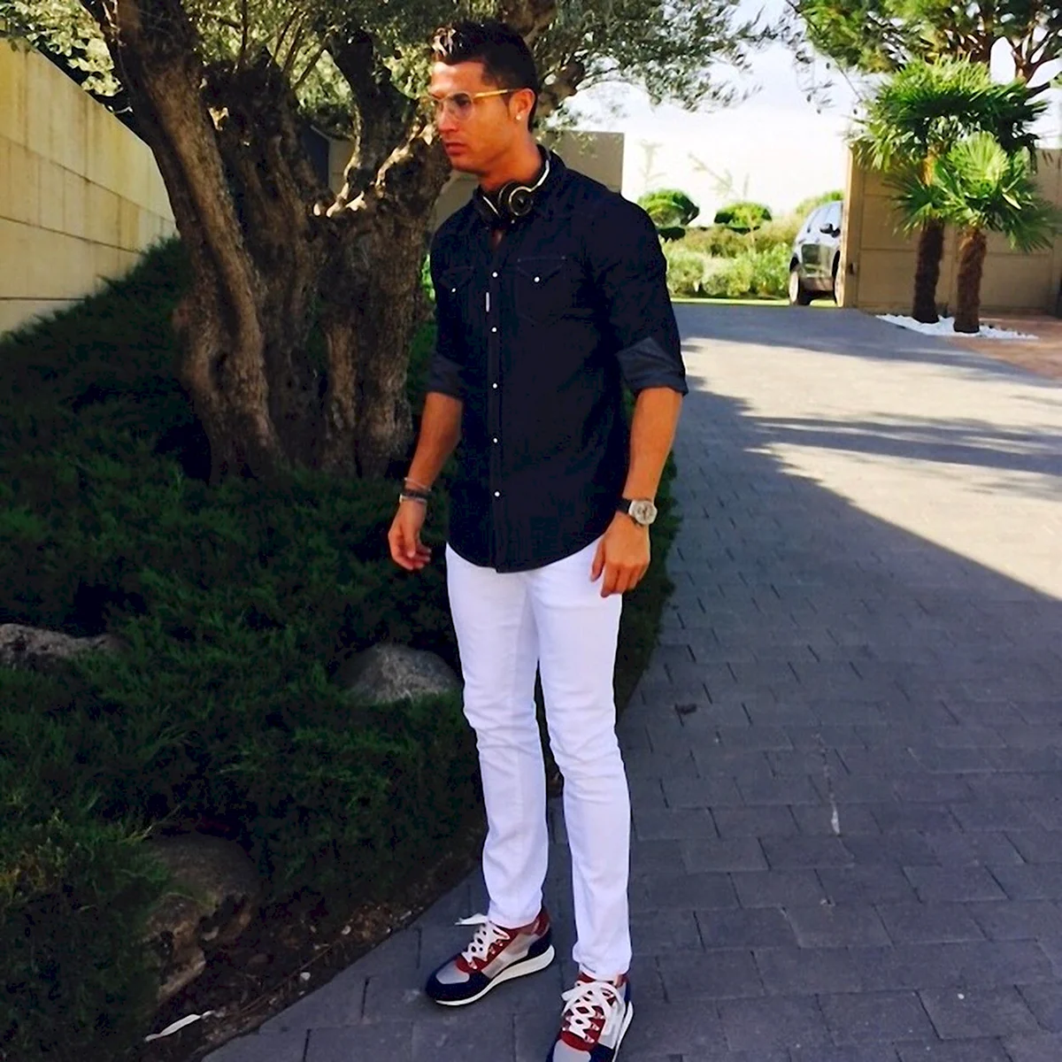 Криштиану Роналду в рубашке