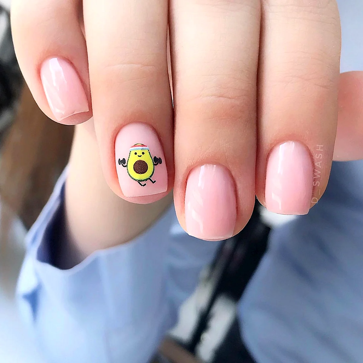 Маникюр на короткие ногти подростку