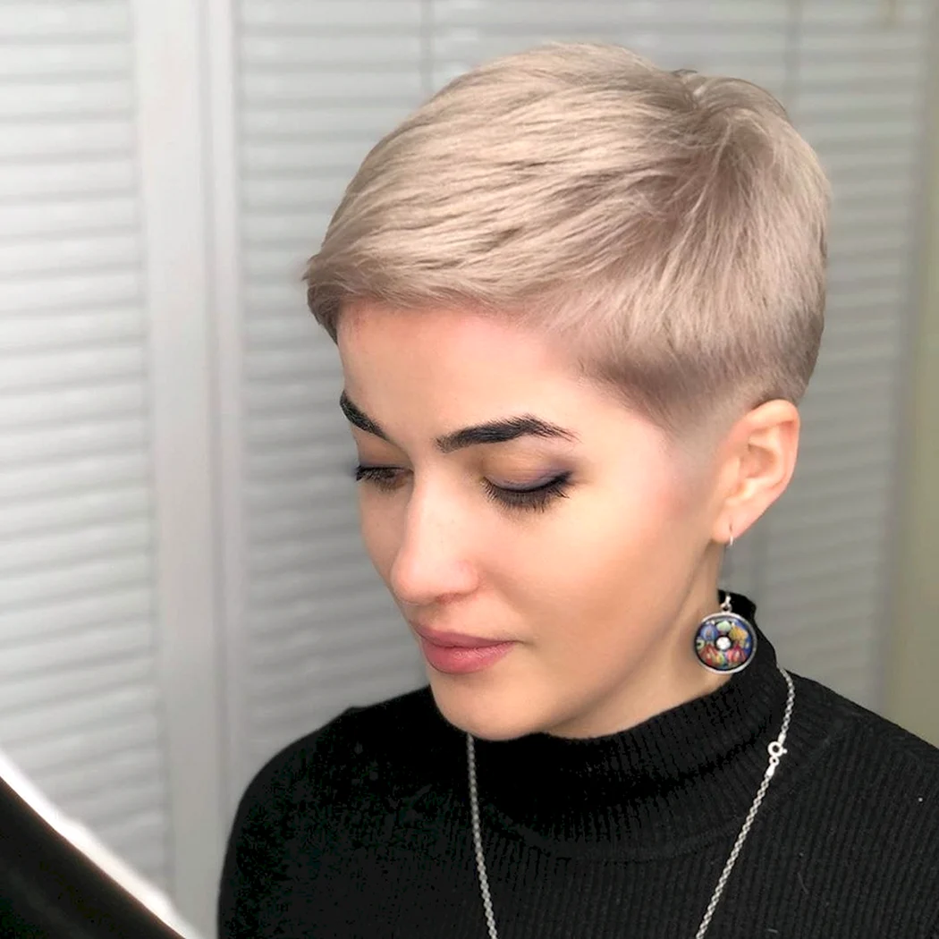 Стрижка Пикси