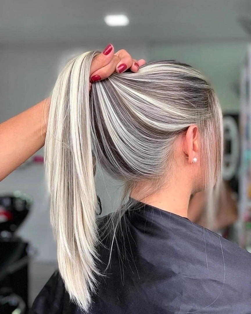 Мелирование на светлые волосы