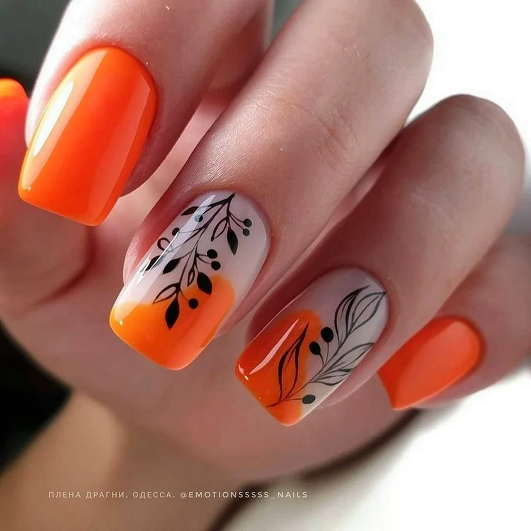Оранжевый маникюр