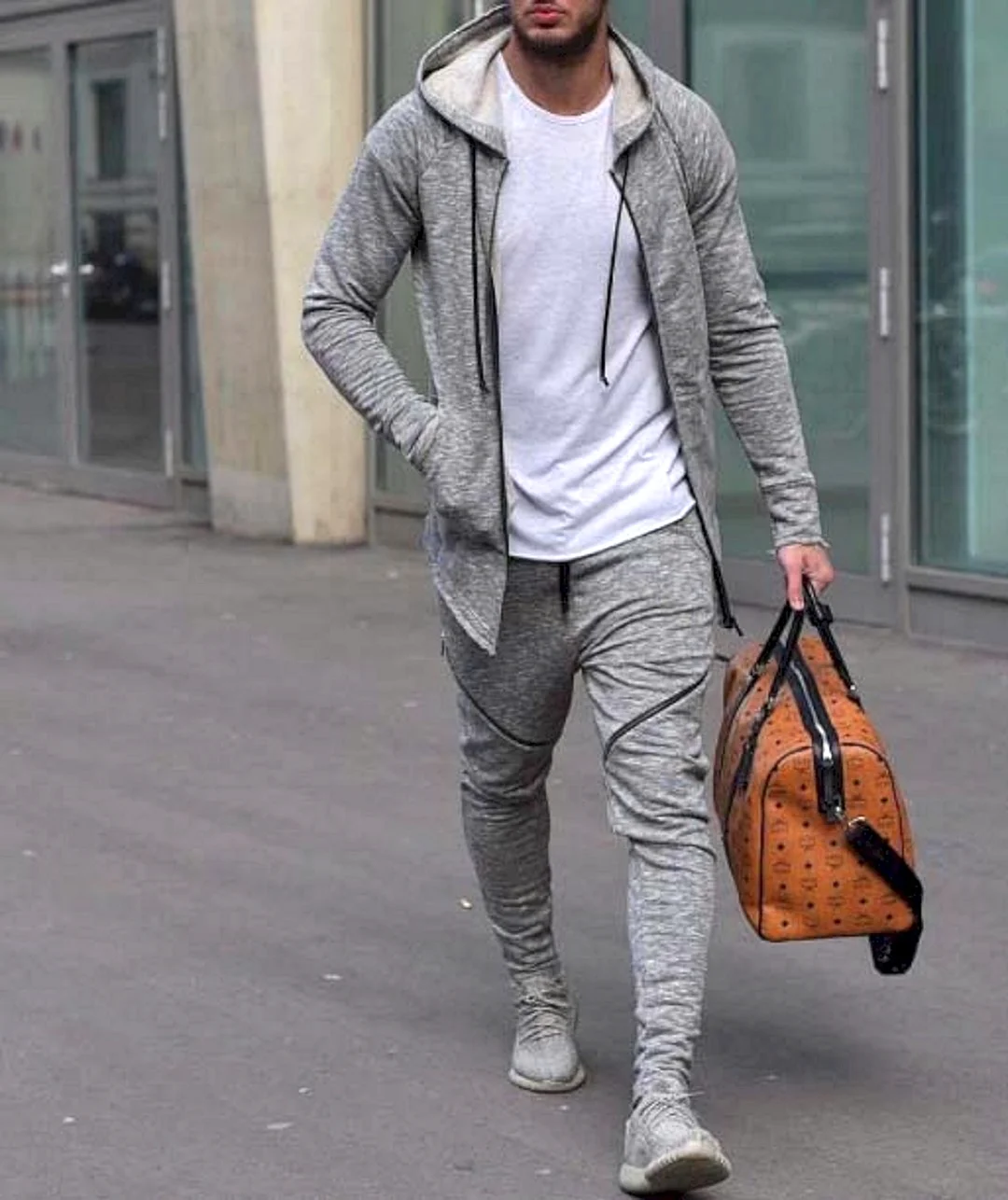 Спортивный повседневный стиль мужской