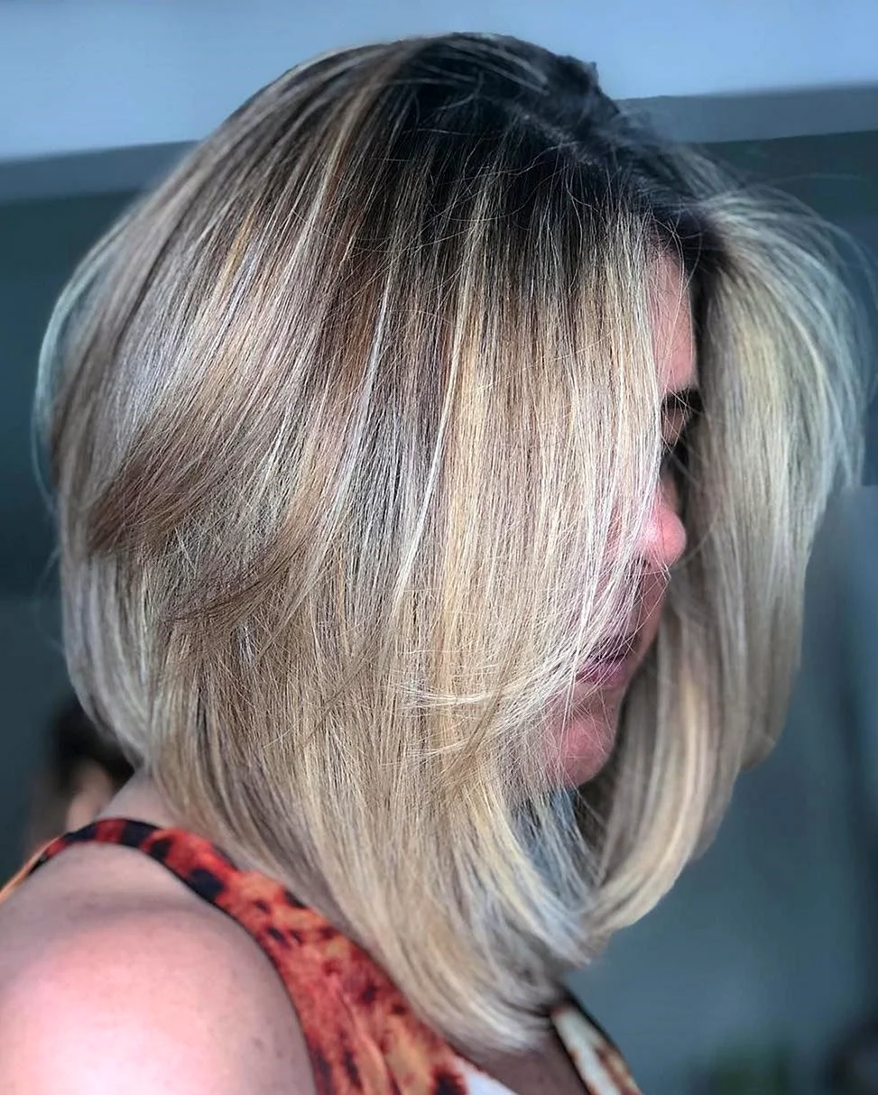 Стрижка отросший Боб