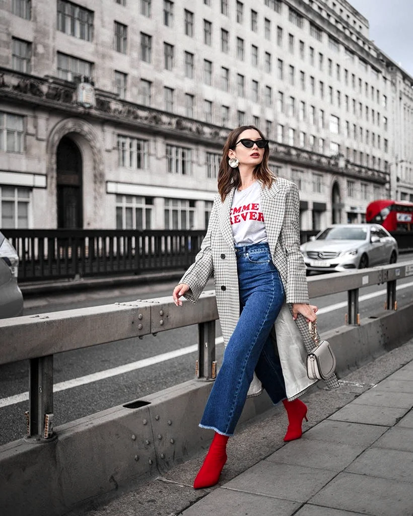 Образ с красными туфлями