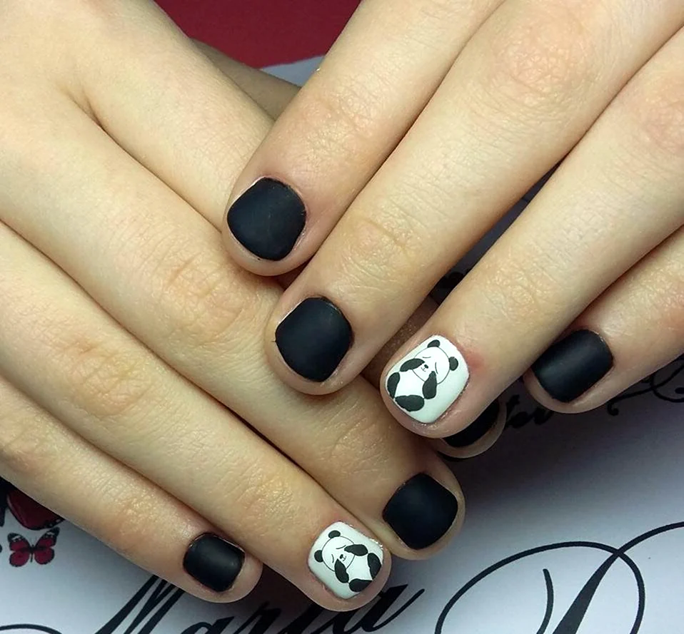 Детский маникюр на короткие ногти чёрные короткие