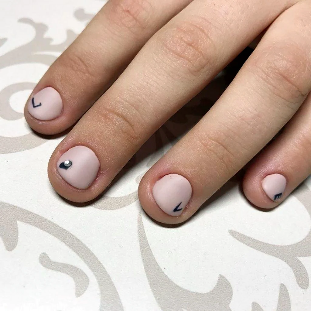 Маникюр для девочки 10 лет в школу на короткие ногти