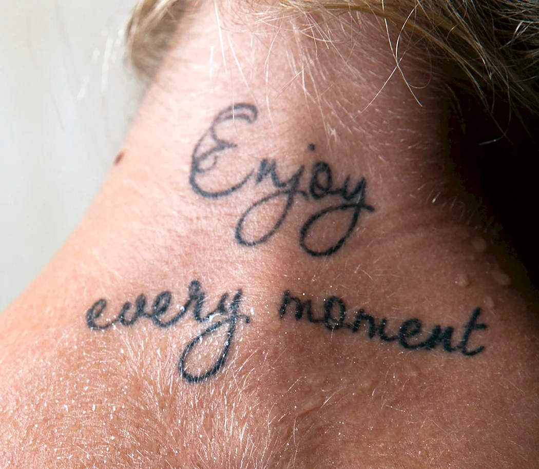 Татуировка enjoy every moment