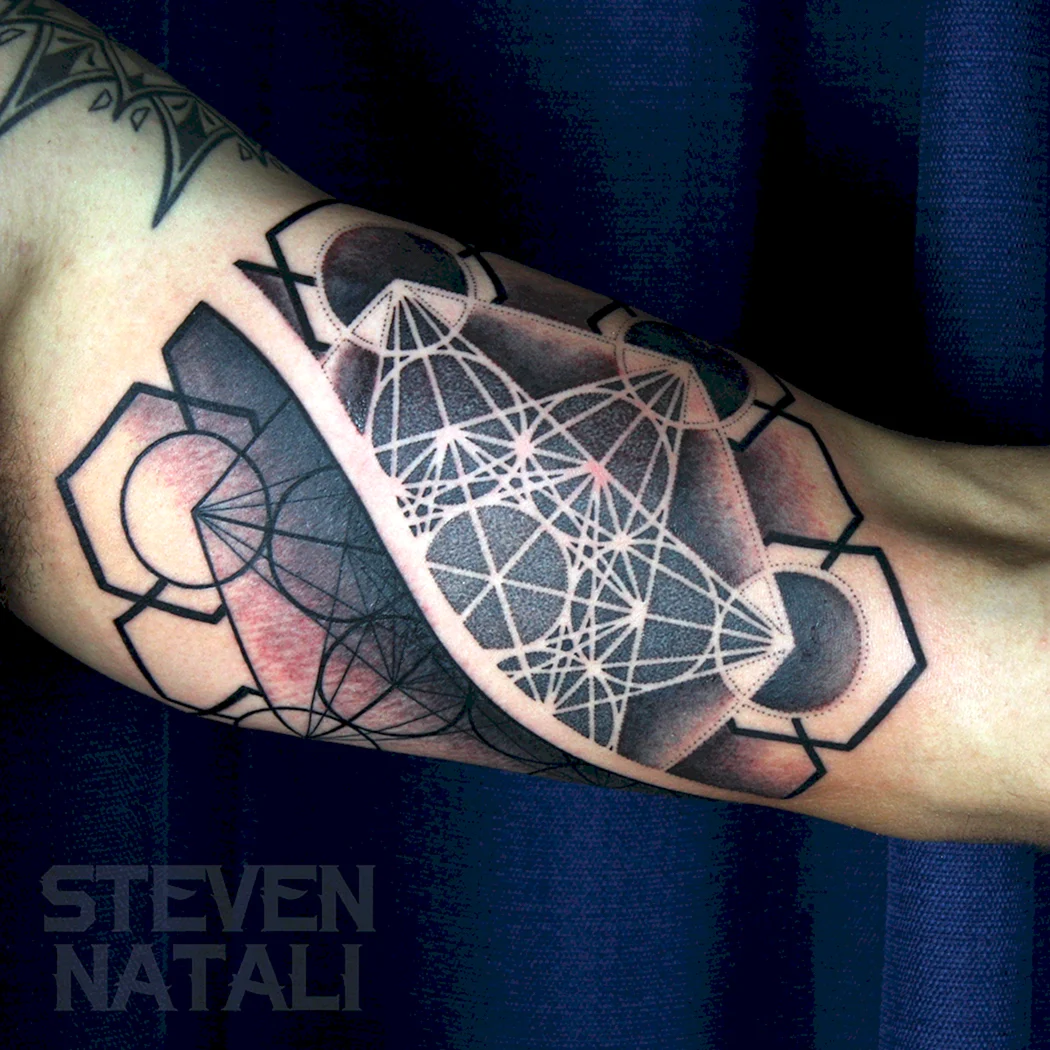 Куб Земекиса тату