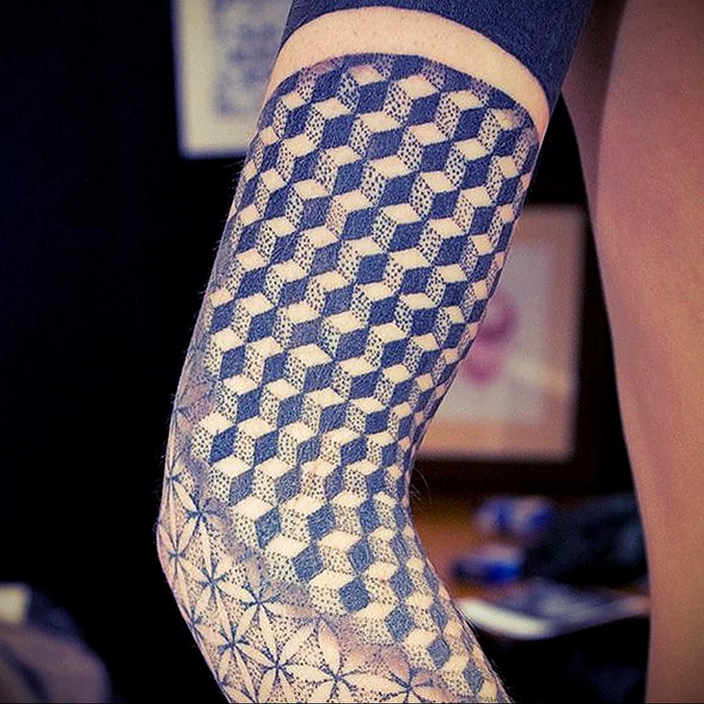 Тату ромбики