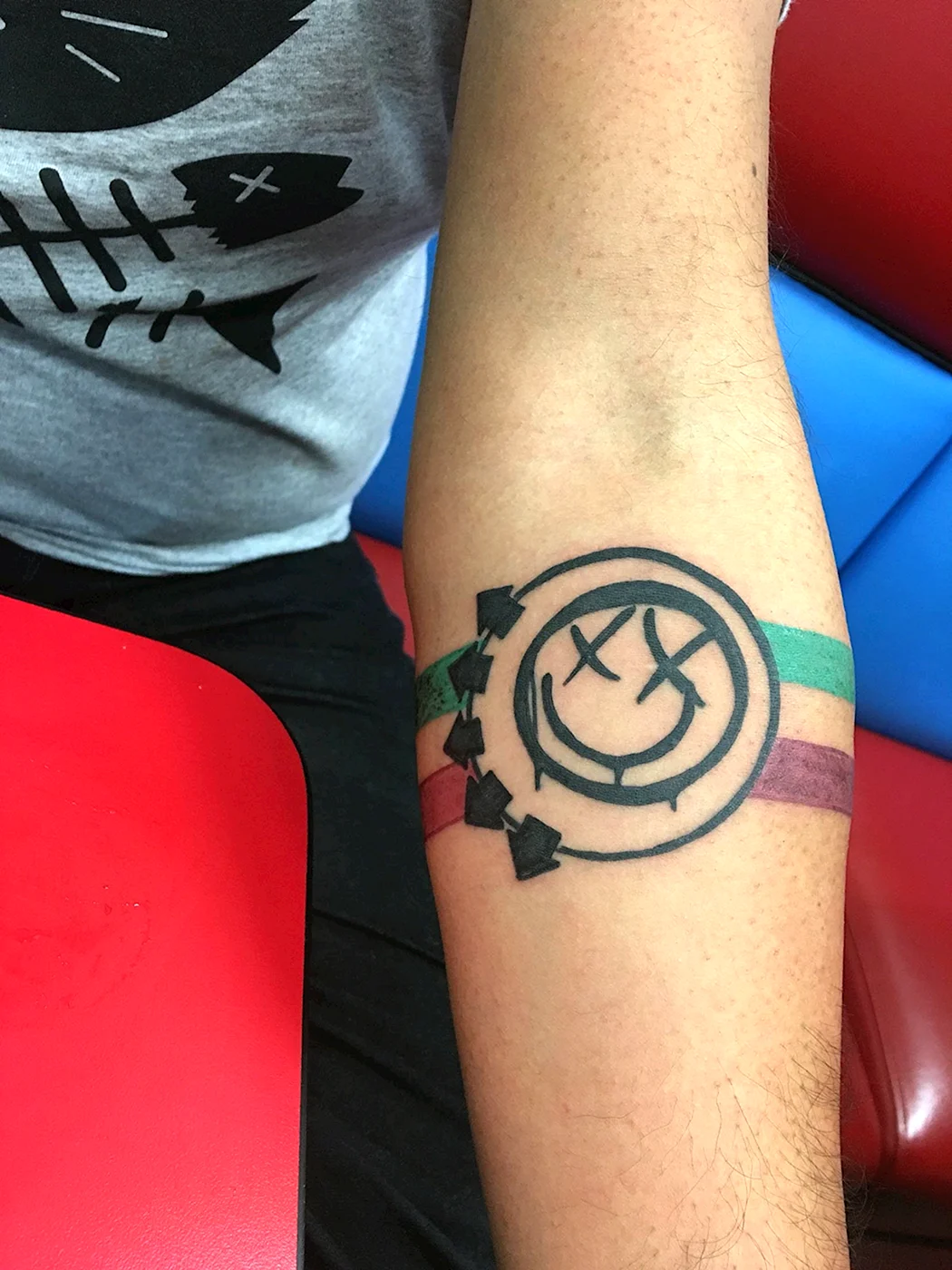 Логотип блинк 182 тату