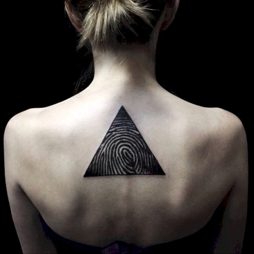 Тату треугольник