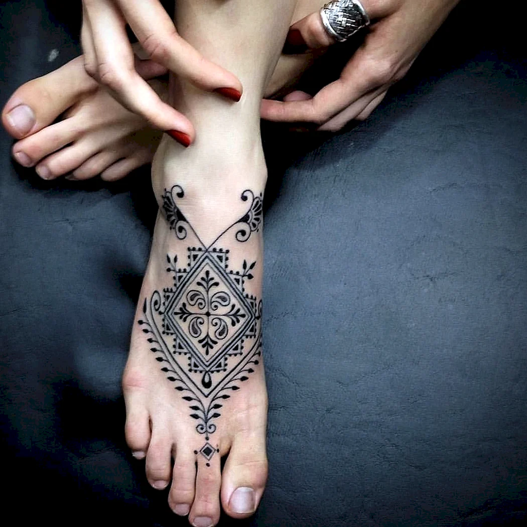 Геометрическое мехенди