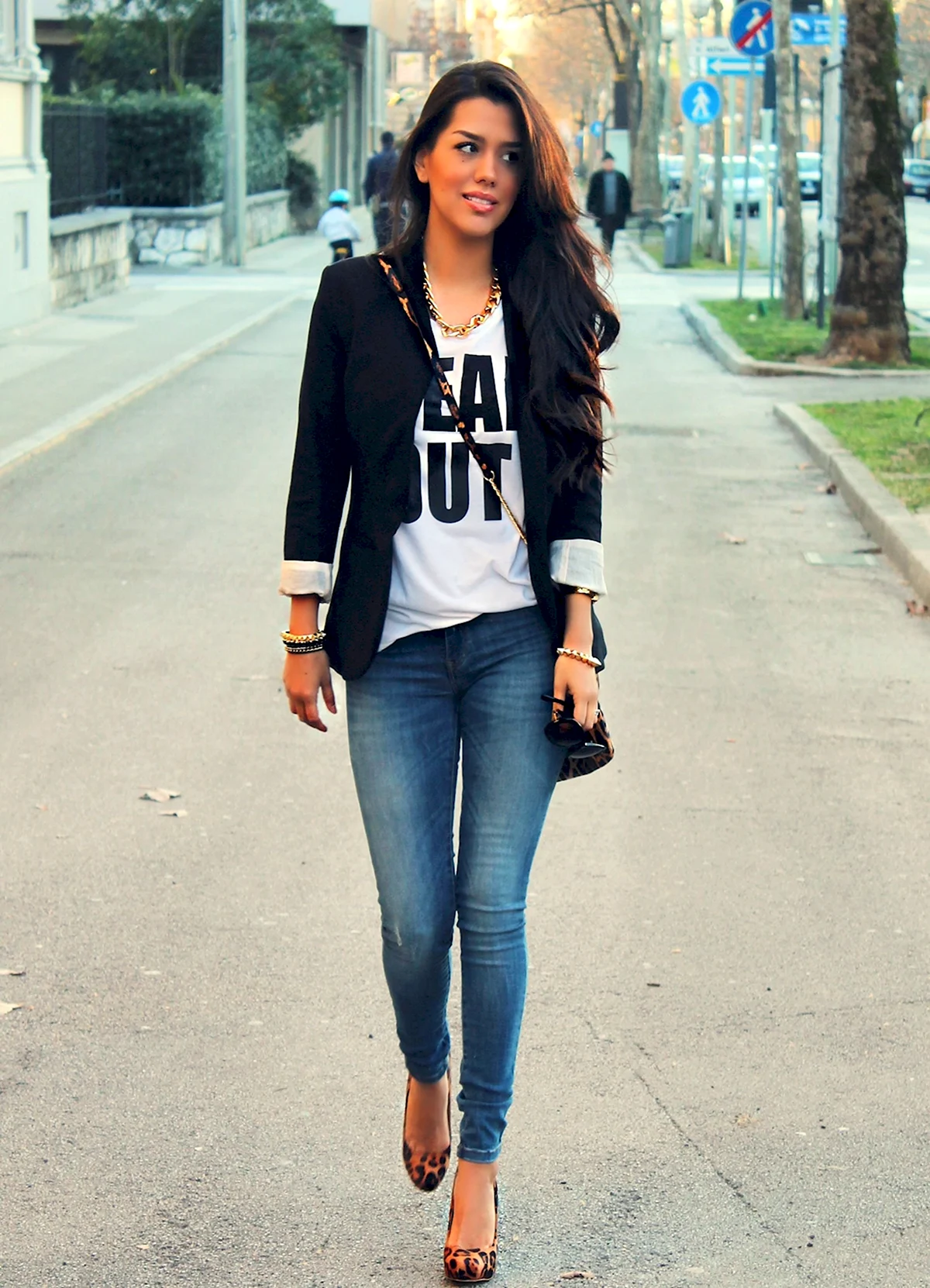 Пиджак с джинсами женский