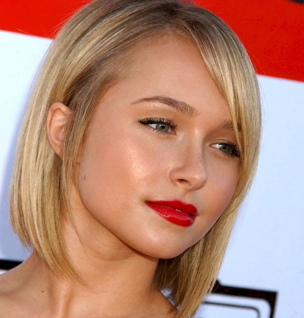 Хайден Панеттьери со стрижкой