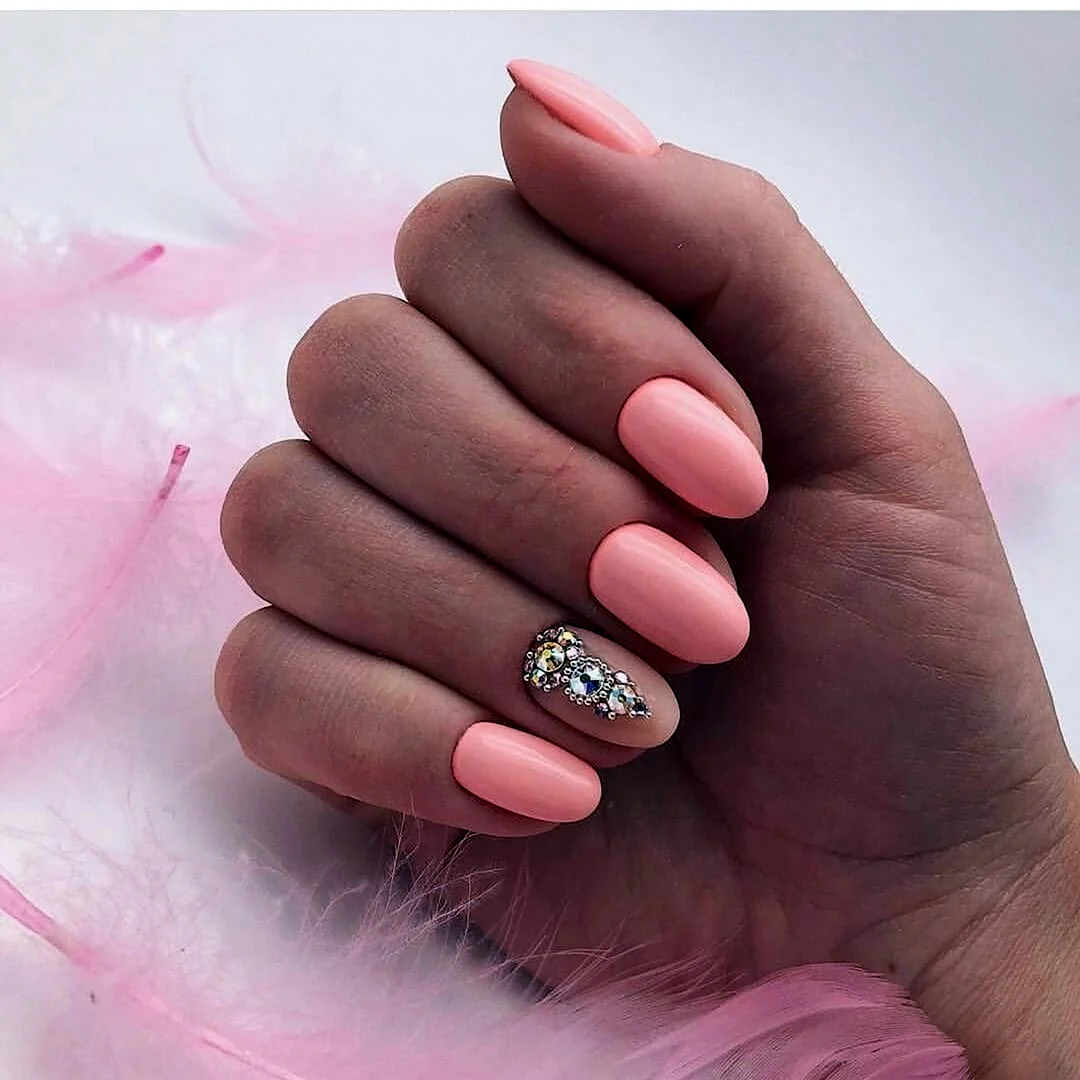 Пепельно розовые ногти