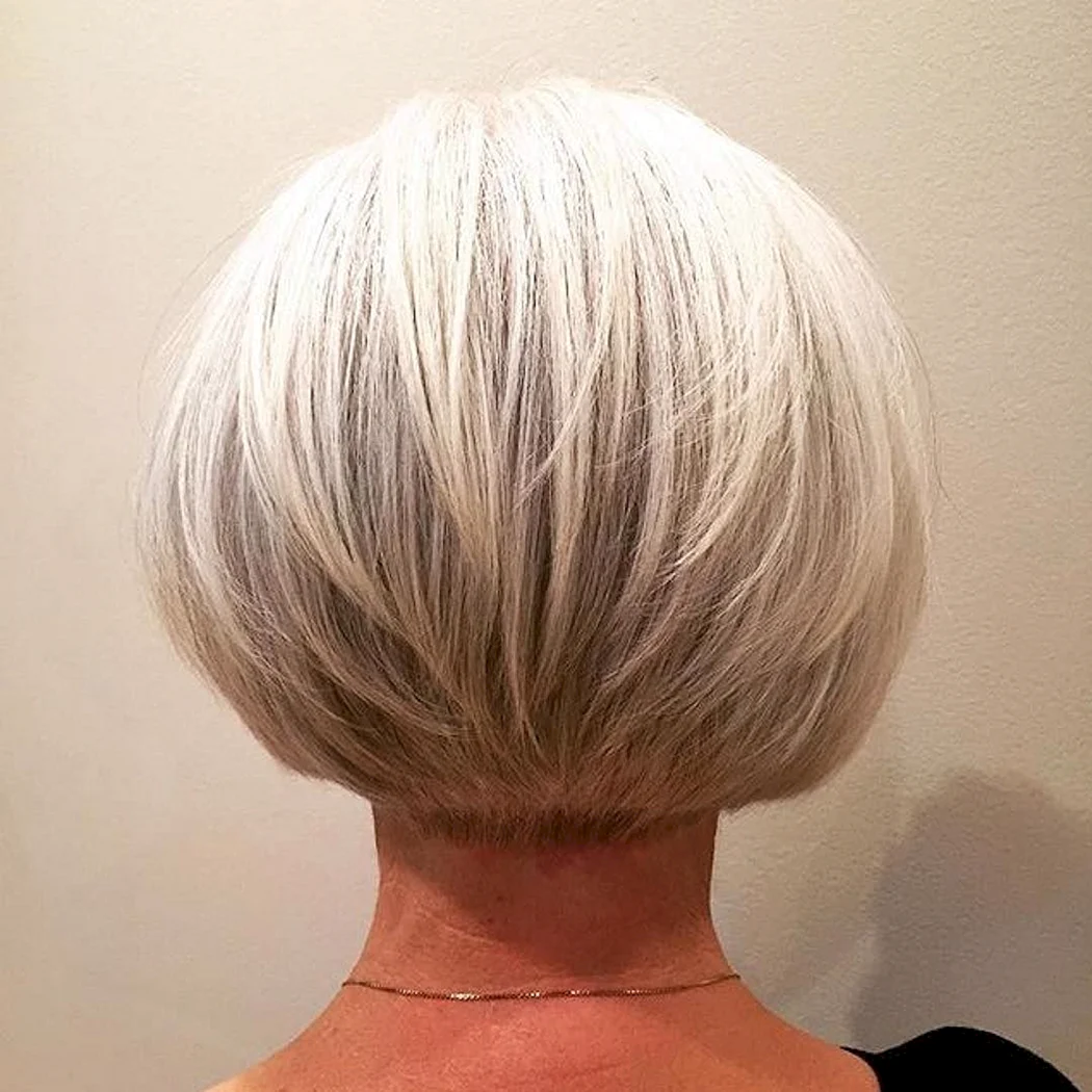 Боб каре сзади