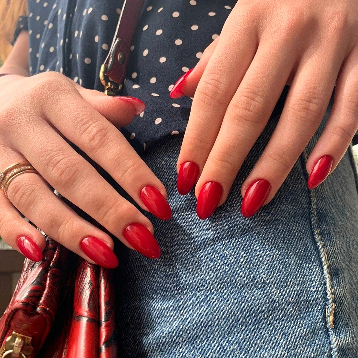 Ногти красного цвета