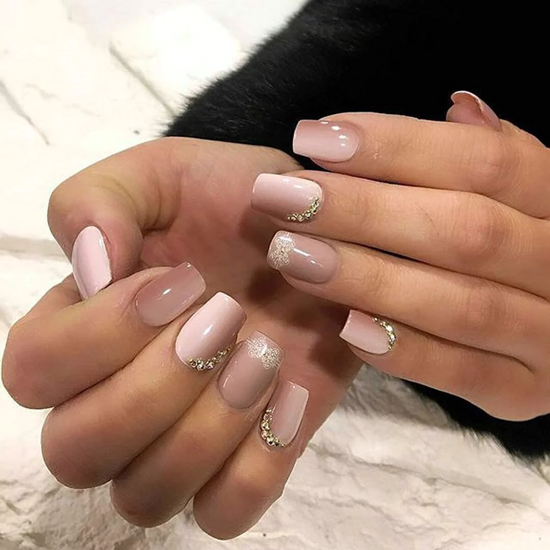 Ногти классика