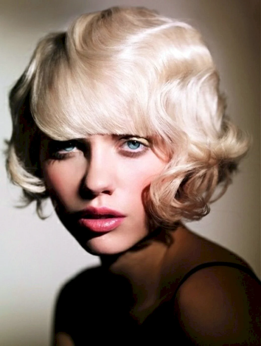 Укладка волны на короткие волосы