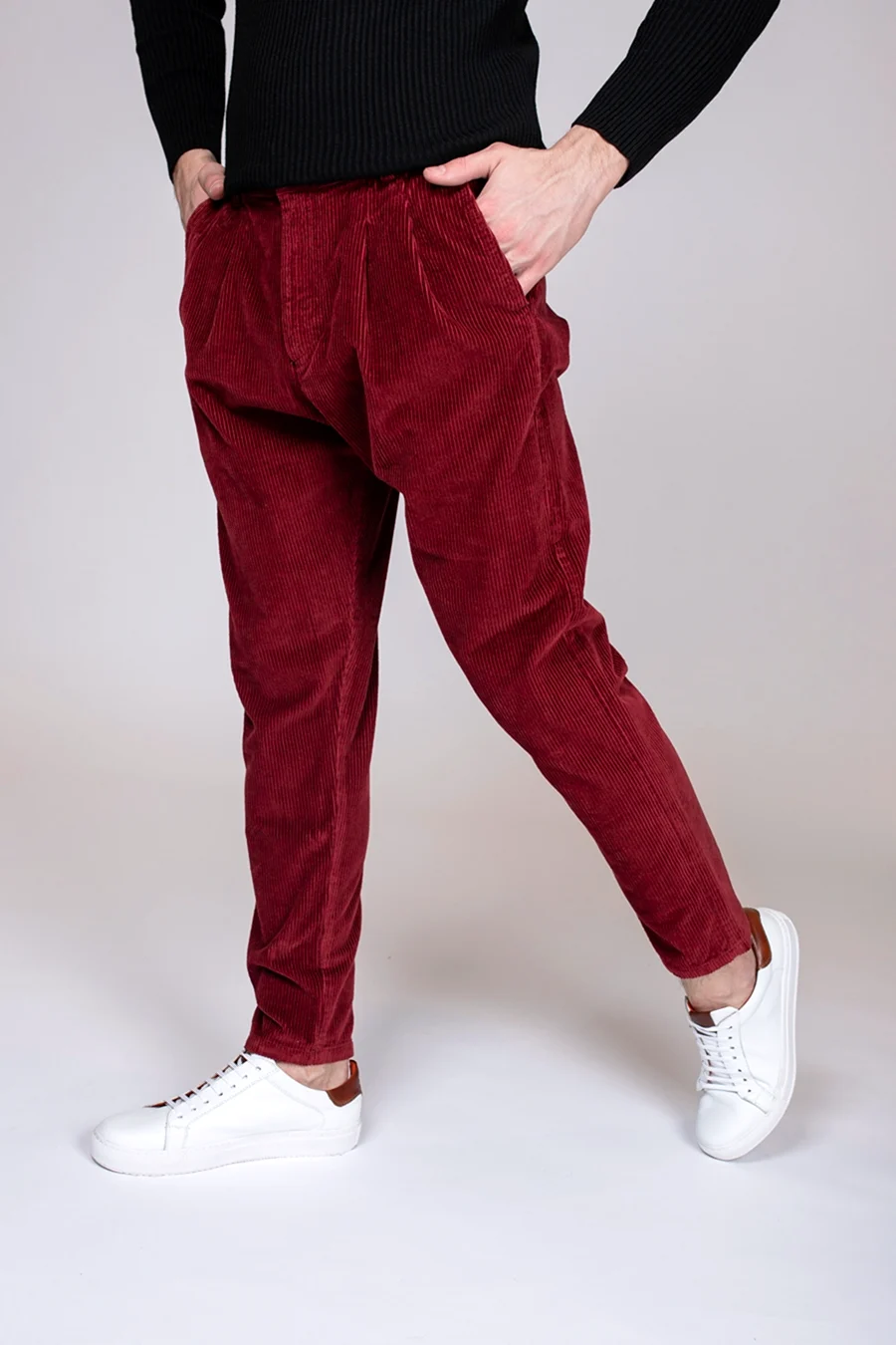 Бордовые брюки мужские OSTIN