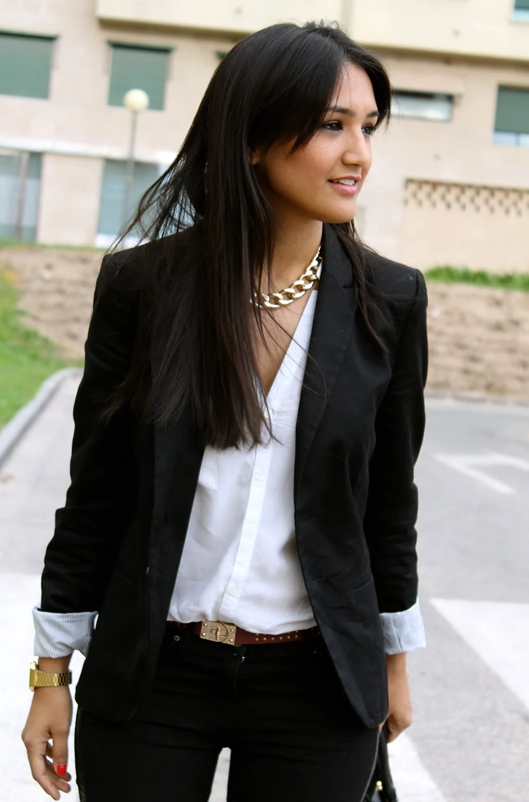 Черный длинный пиджак