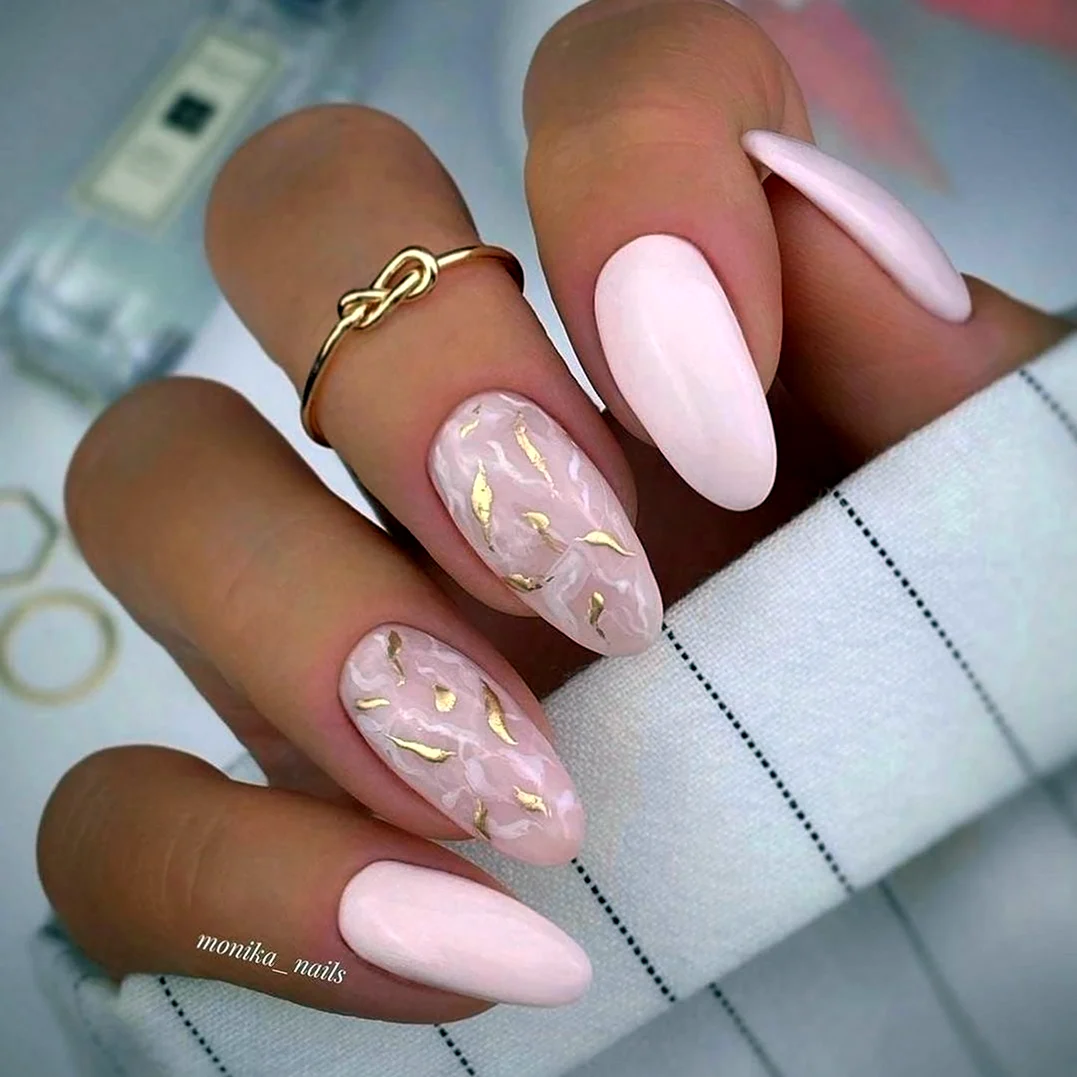 Нежный маникюр 2022