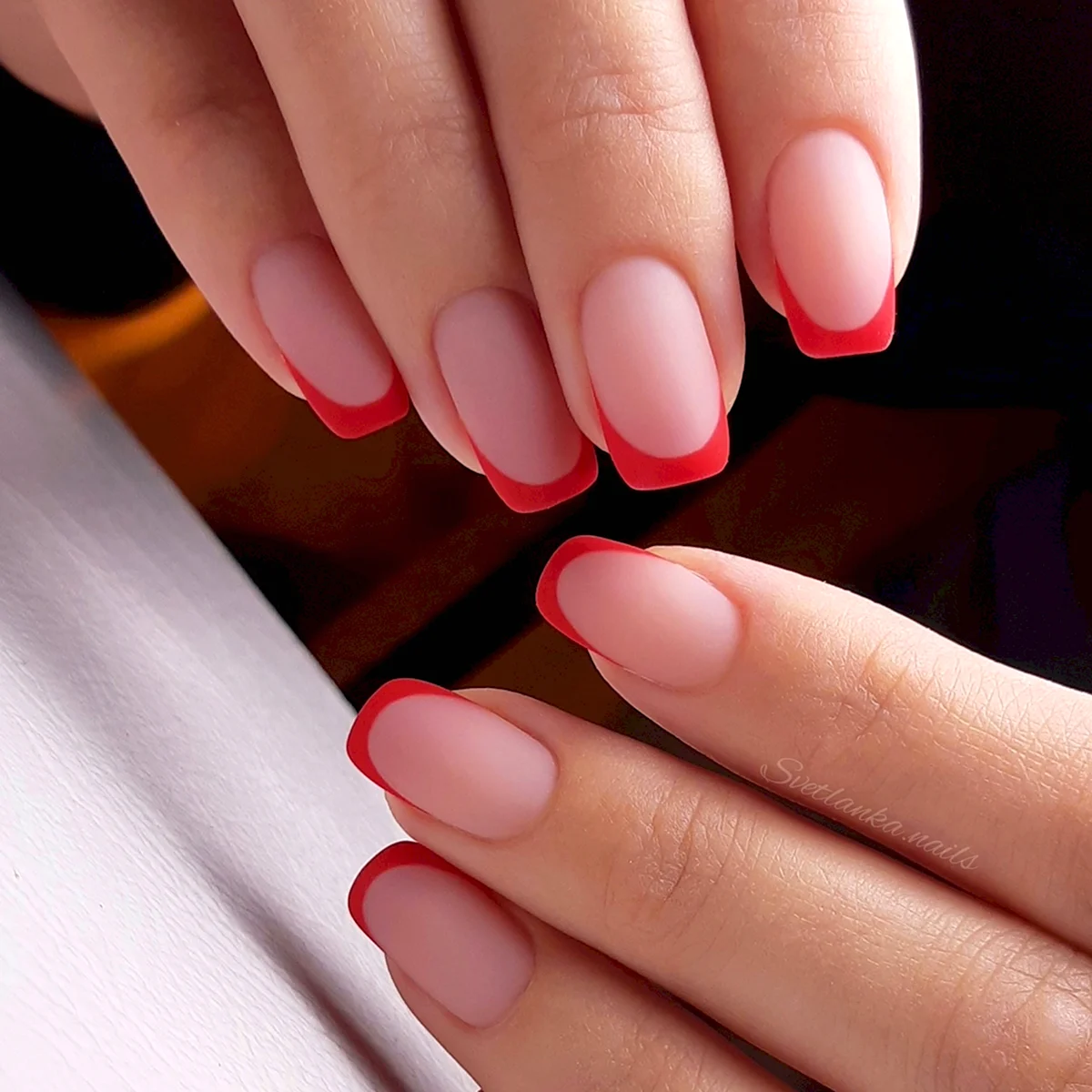 Красный матовый френч 2022
