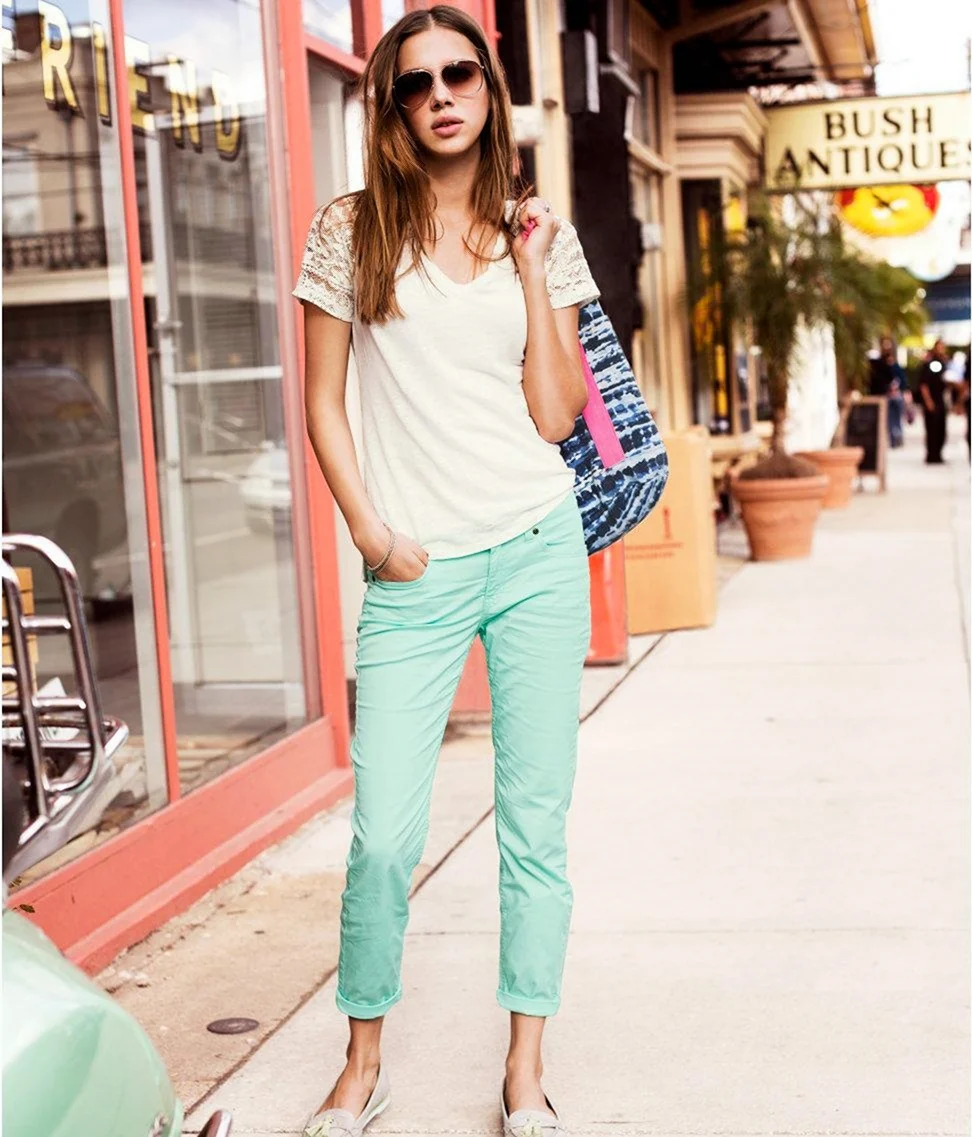 Укороченные брюки с балетками