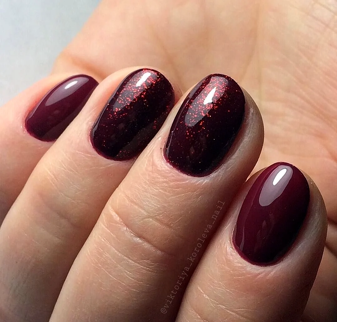 Маникюр бордо марсала бургунди