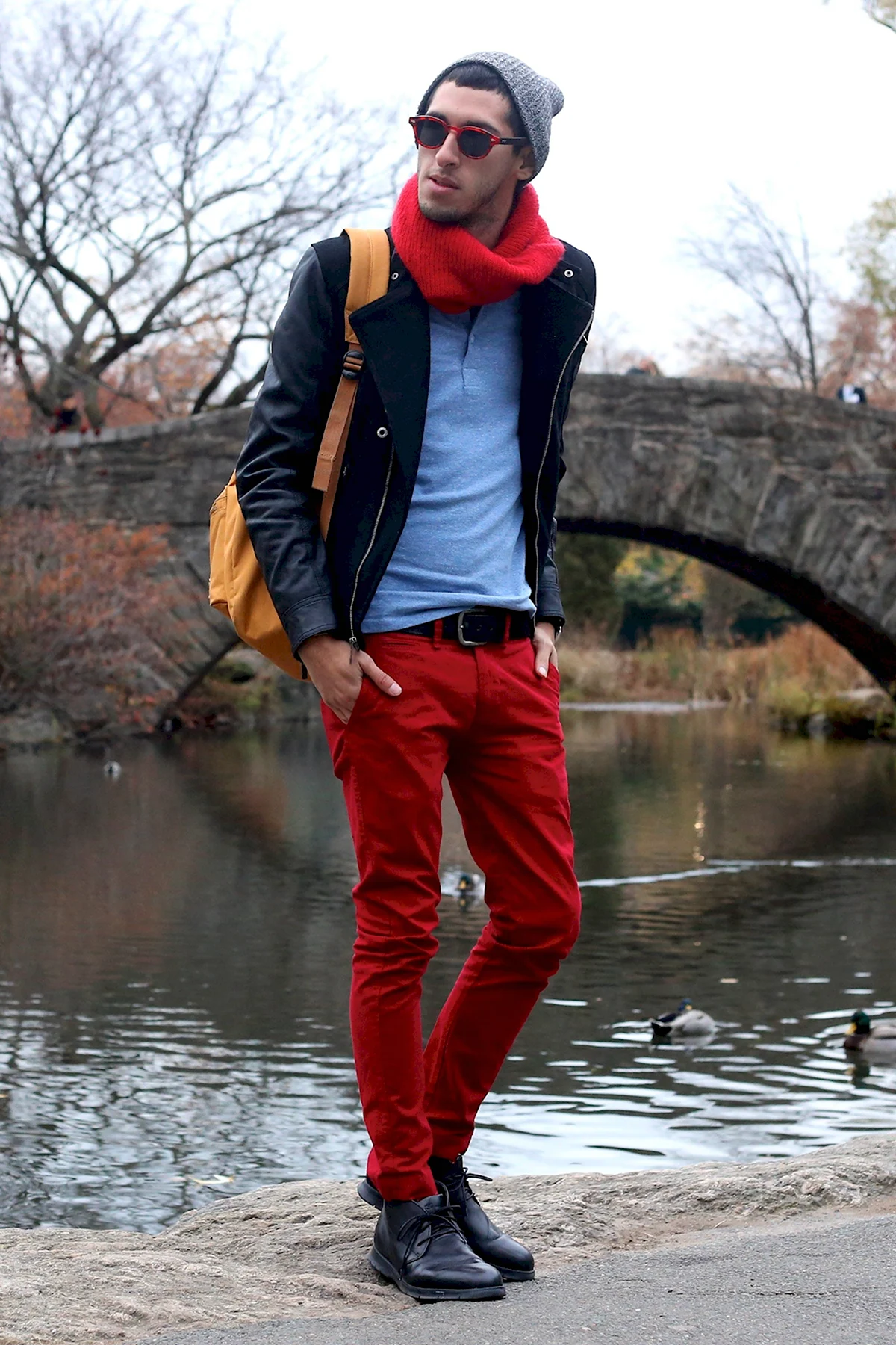 Красные мужские Луки