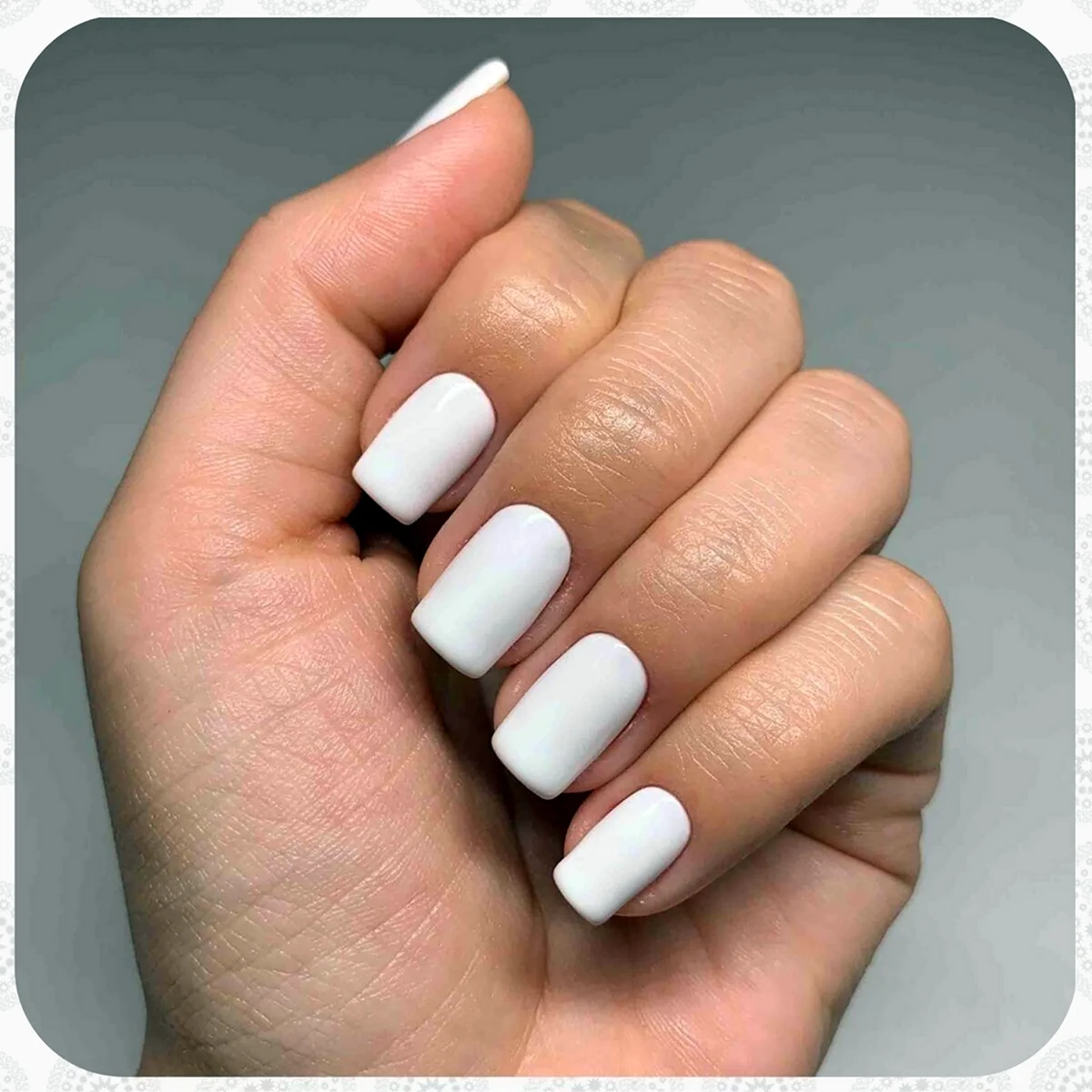 Белые матовые ногти