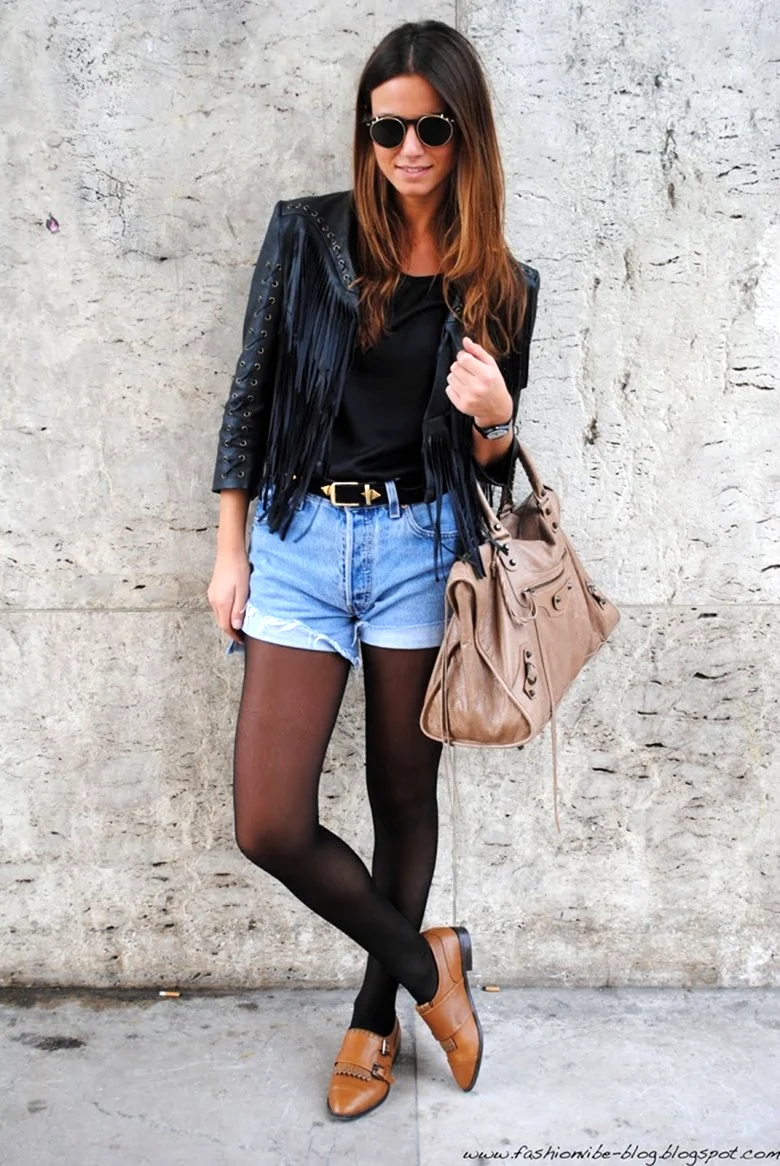 Образ с кожаными шортами