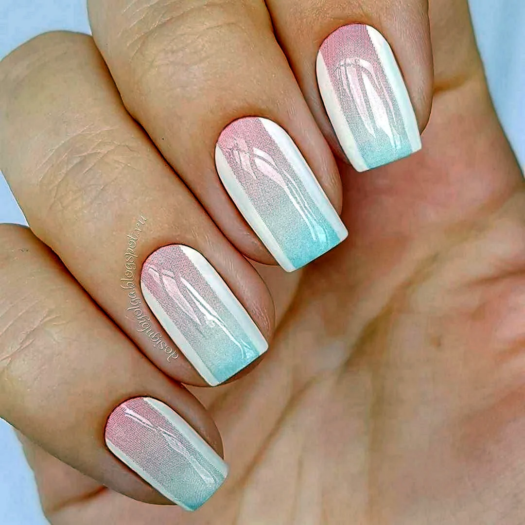 Прозрачный маникюр