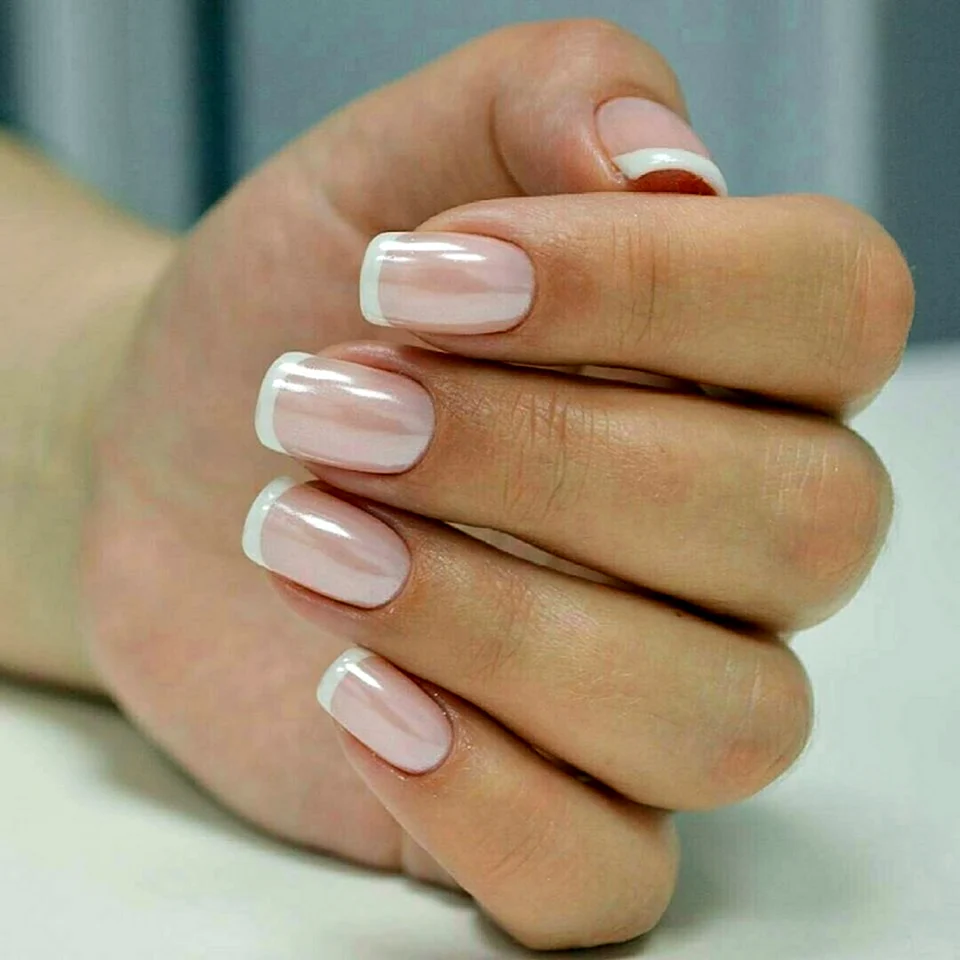 Маникюр втирка Жемчужная френч