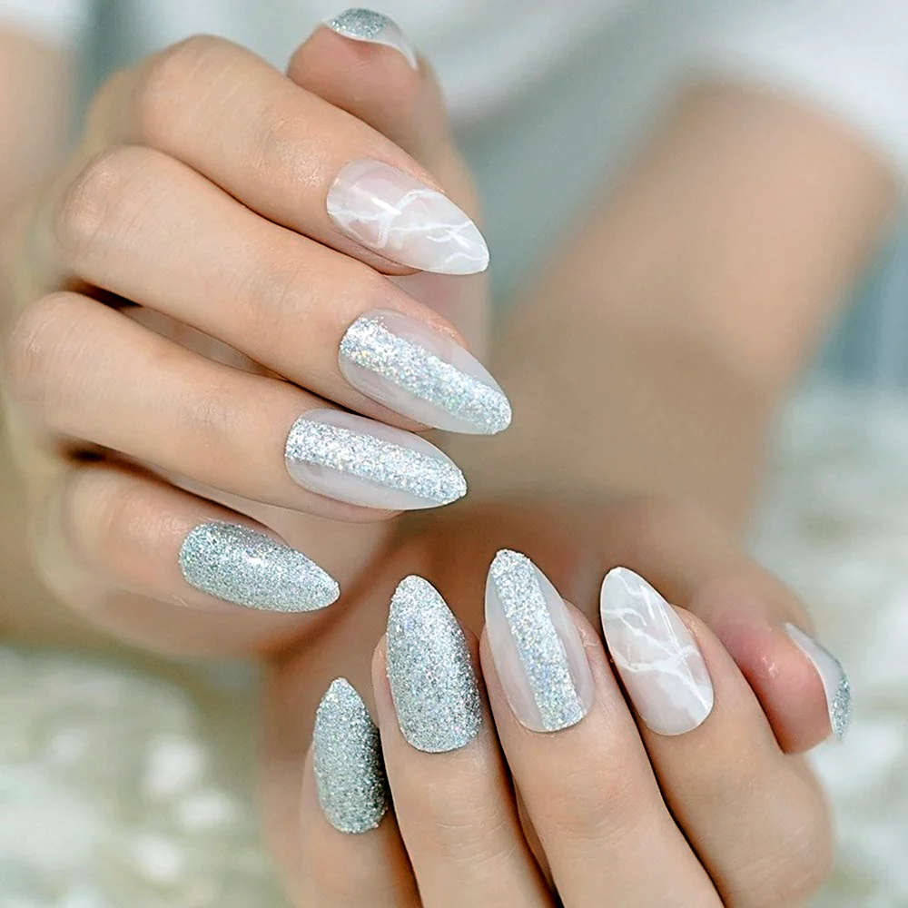 Ногти белые с блеском