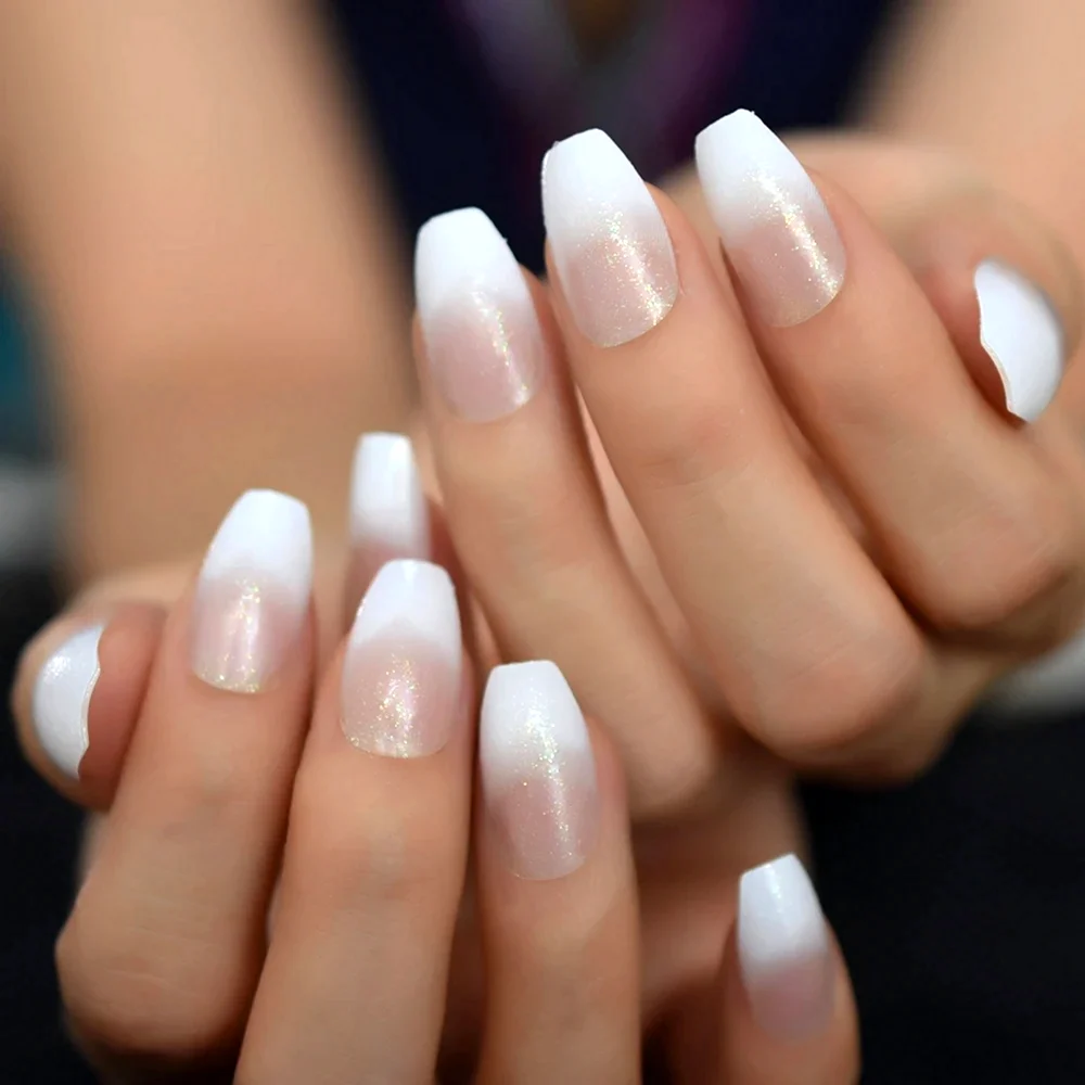 Ногти средней длины