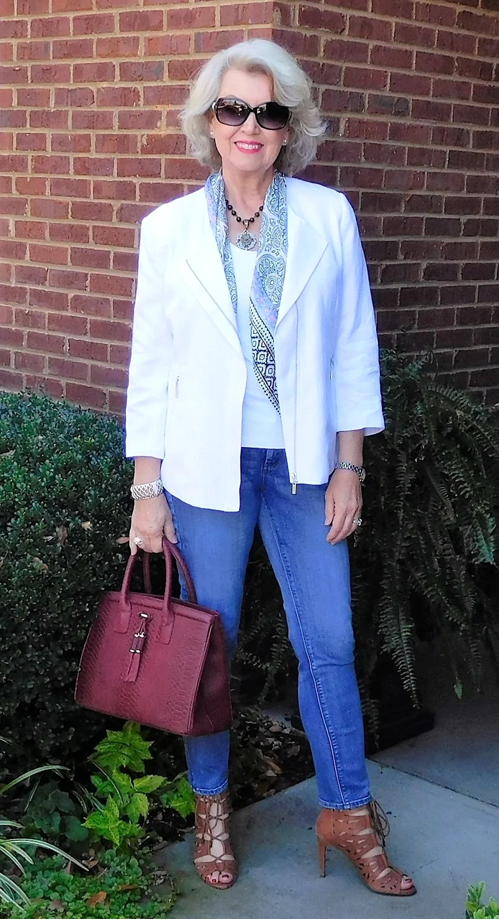 Красивая одежда для женщин после 50