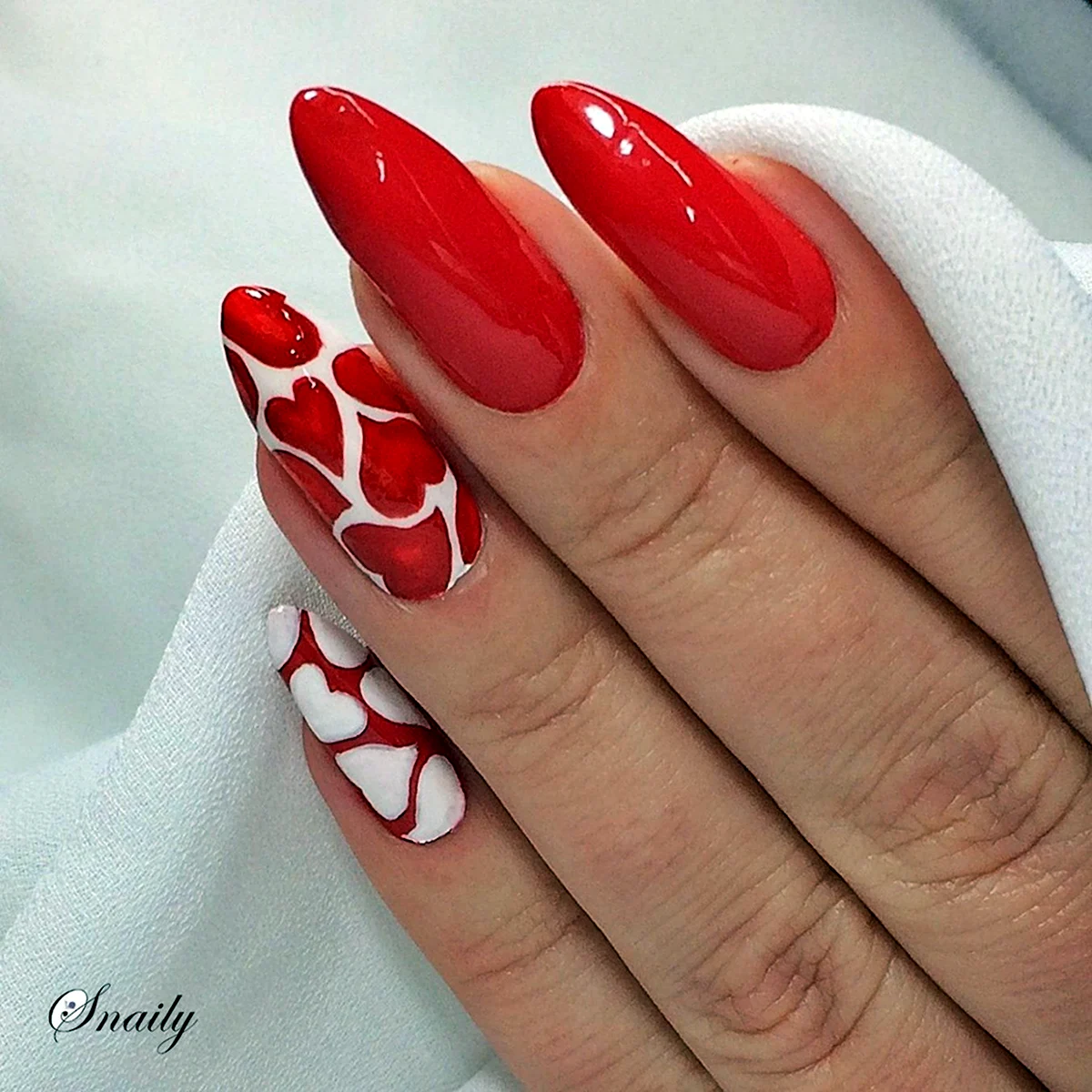 Красный миндаль 2022