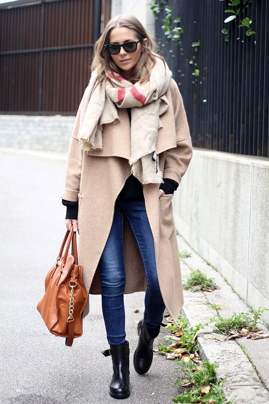 Палантин к пальто кэмел