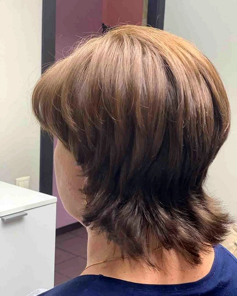 Каре с каскадом сзади