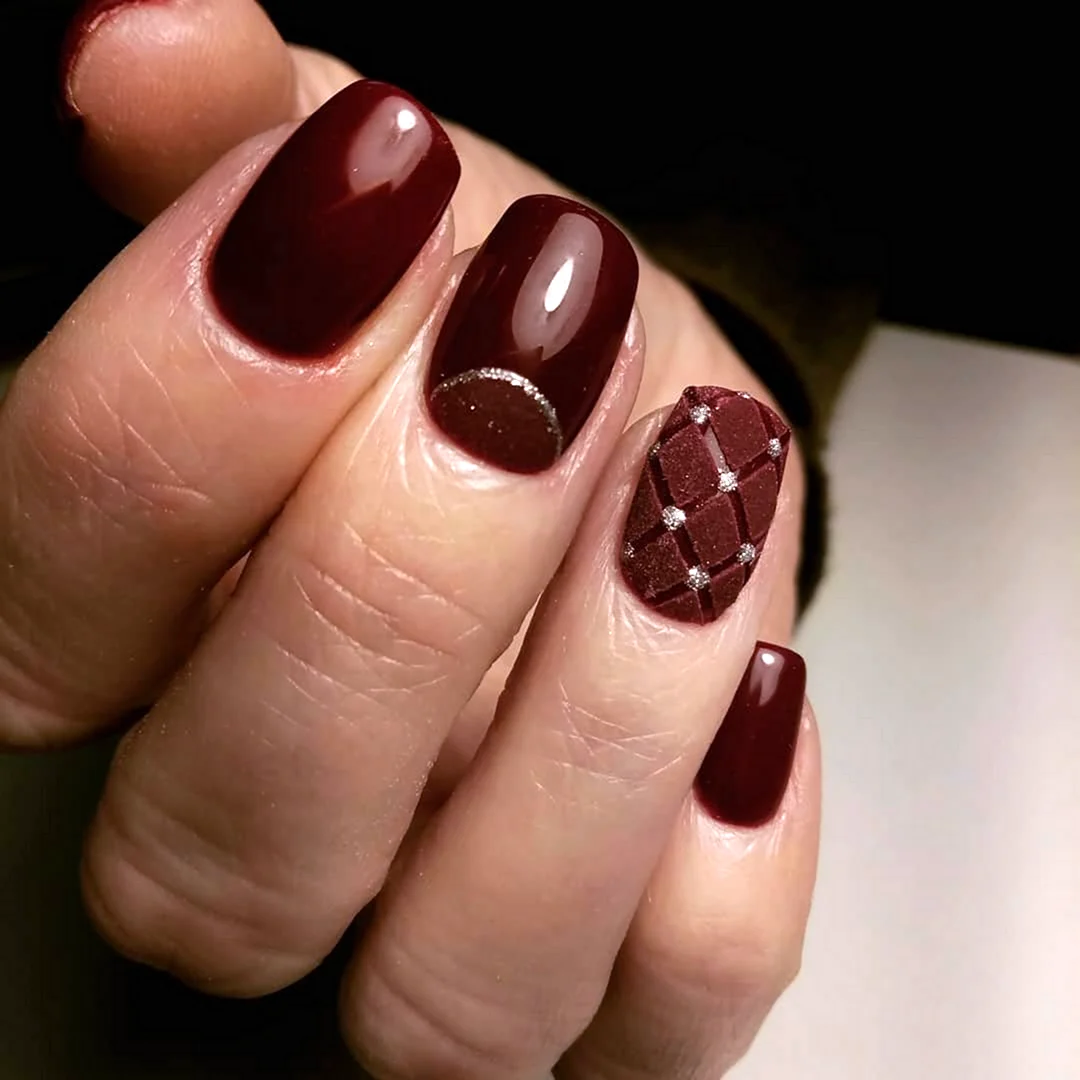 Маникюр шеллак бордо