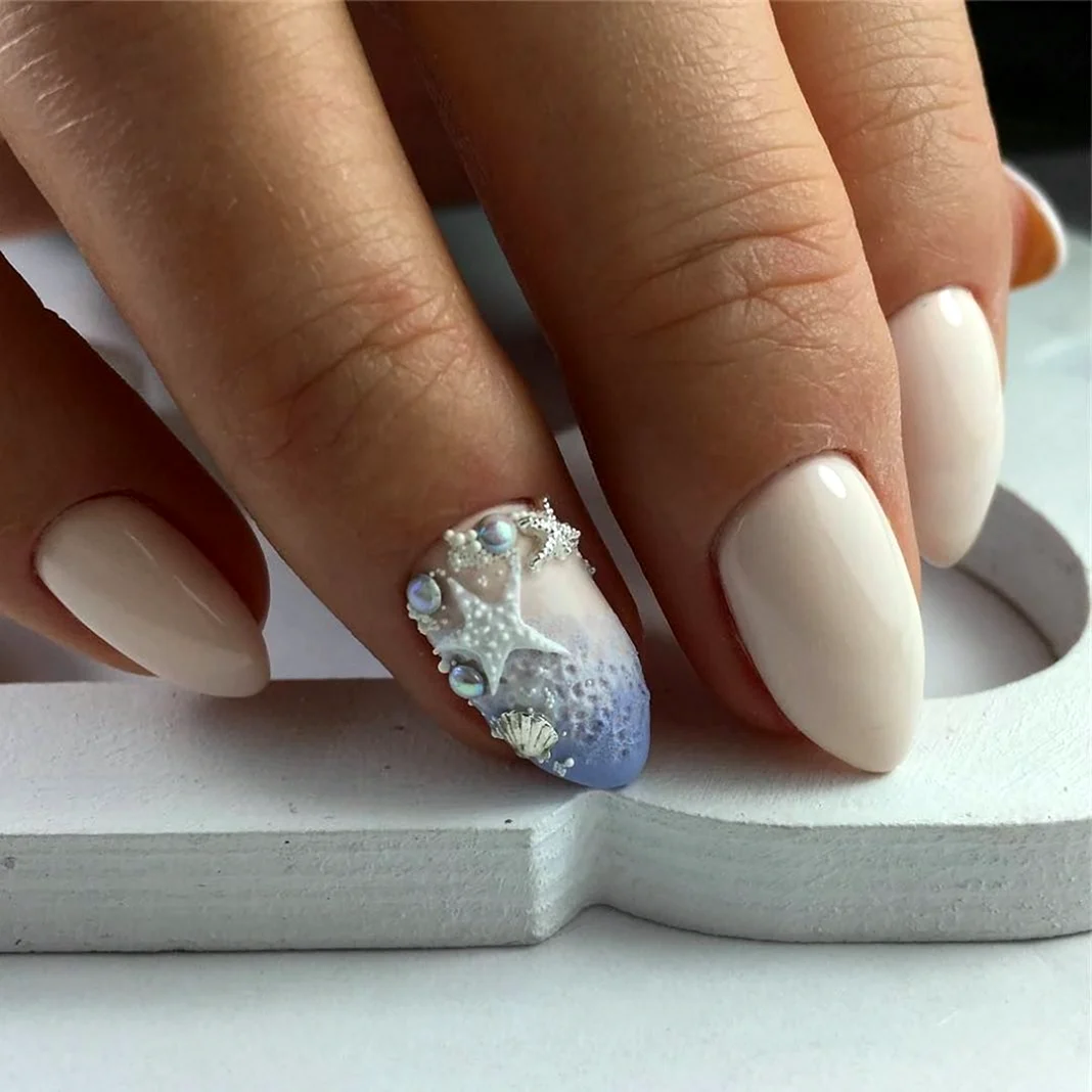 Ракушка на ногтях