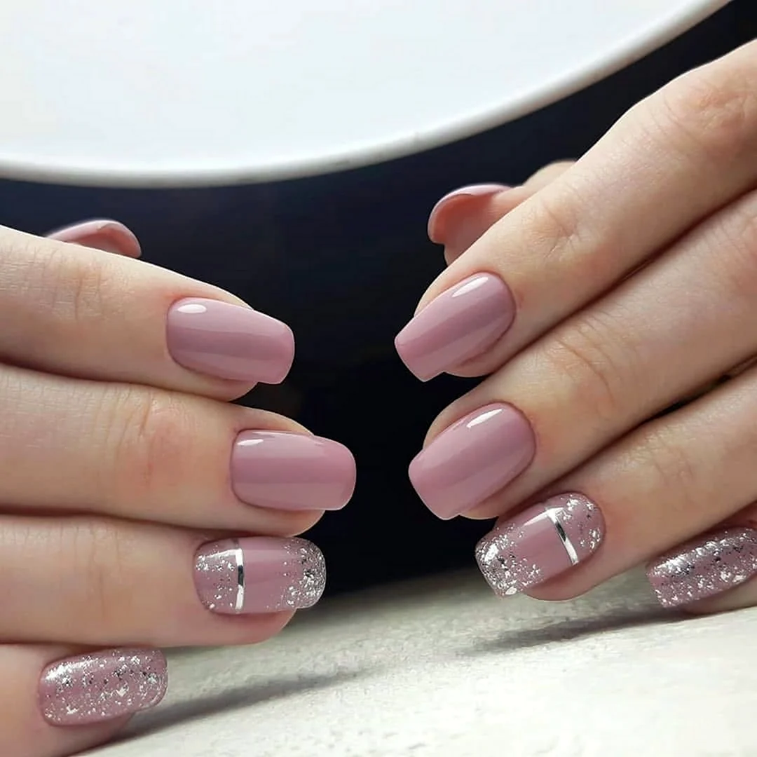 Маникюр на короткие ногти классический