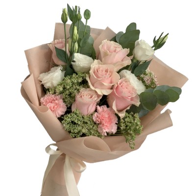 Букет 5 роз с эустомой