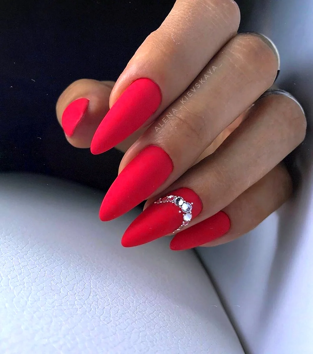 Красный миндаль 2022